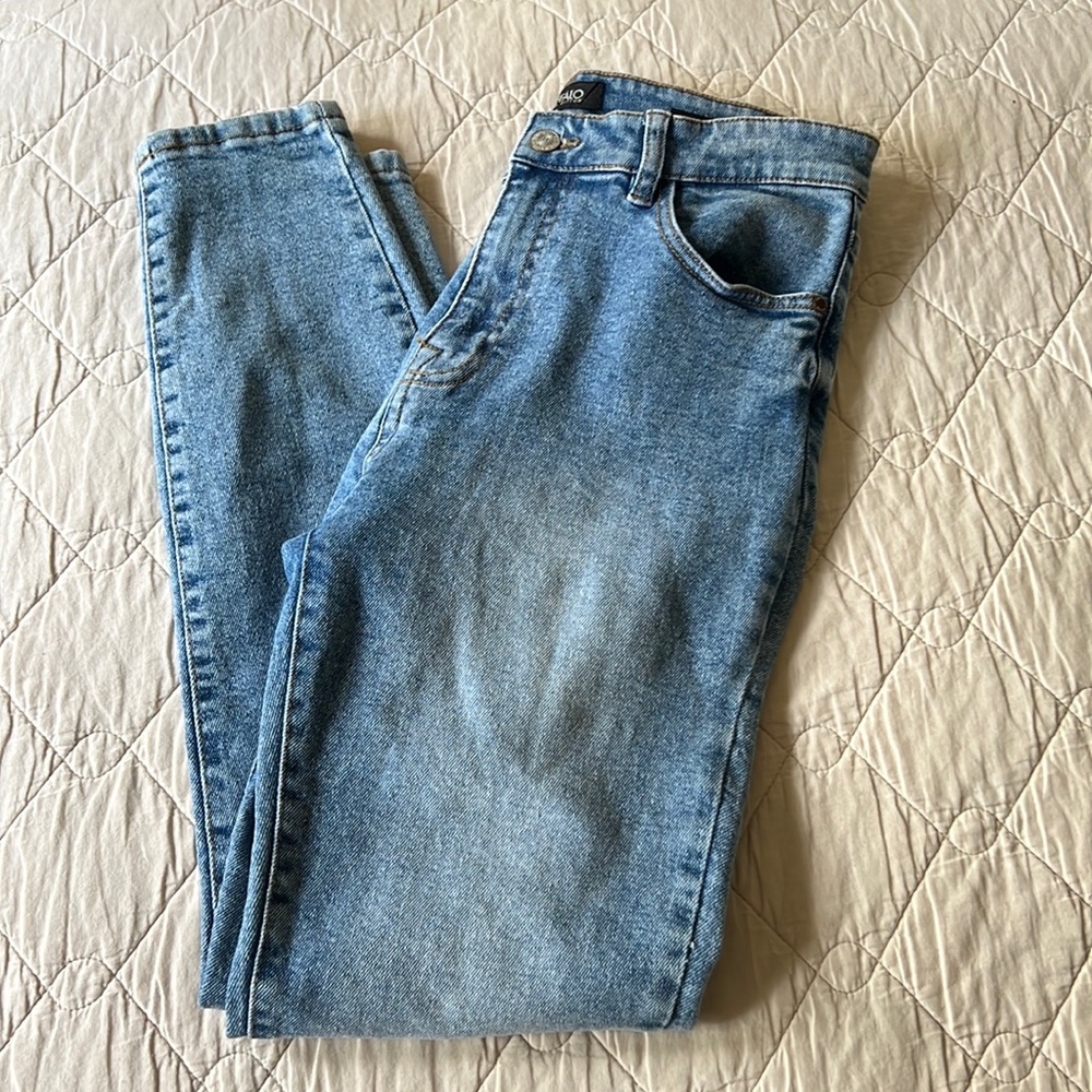 Buffalo high rise jeans size 28